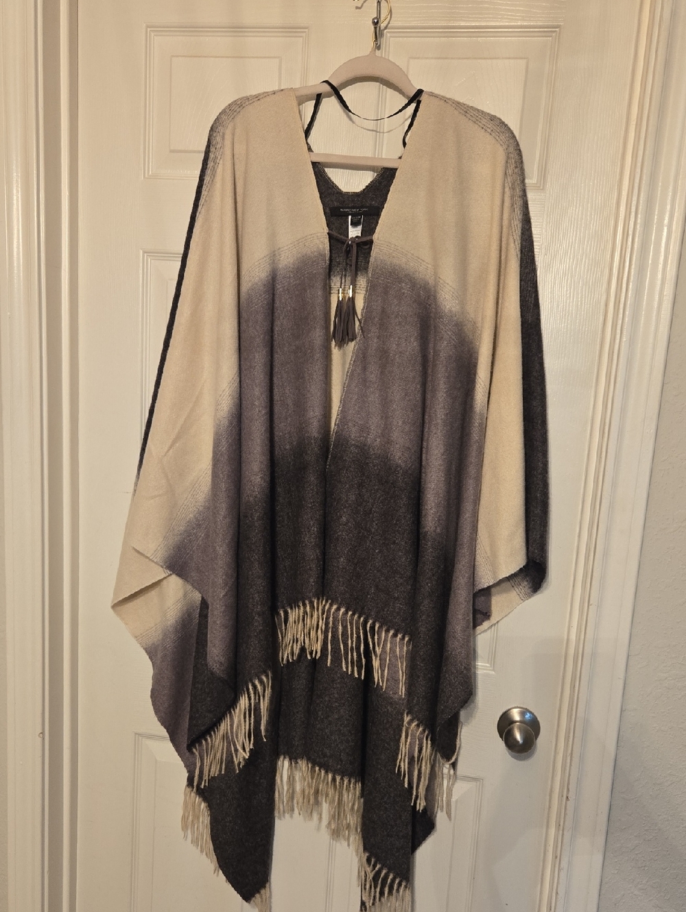 Marc New York White and Gray Ombre Tie-Front Cardigan Shawl Poncho OS